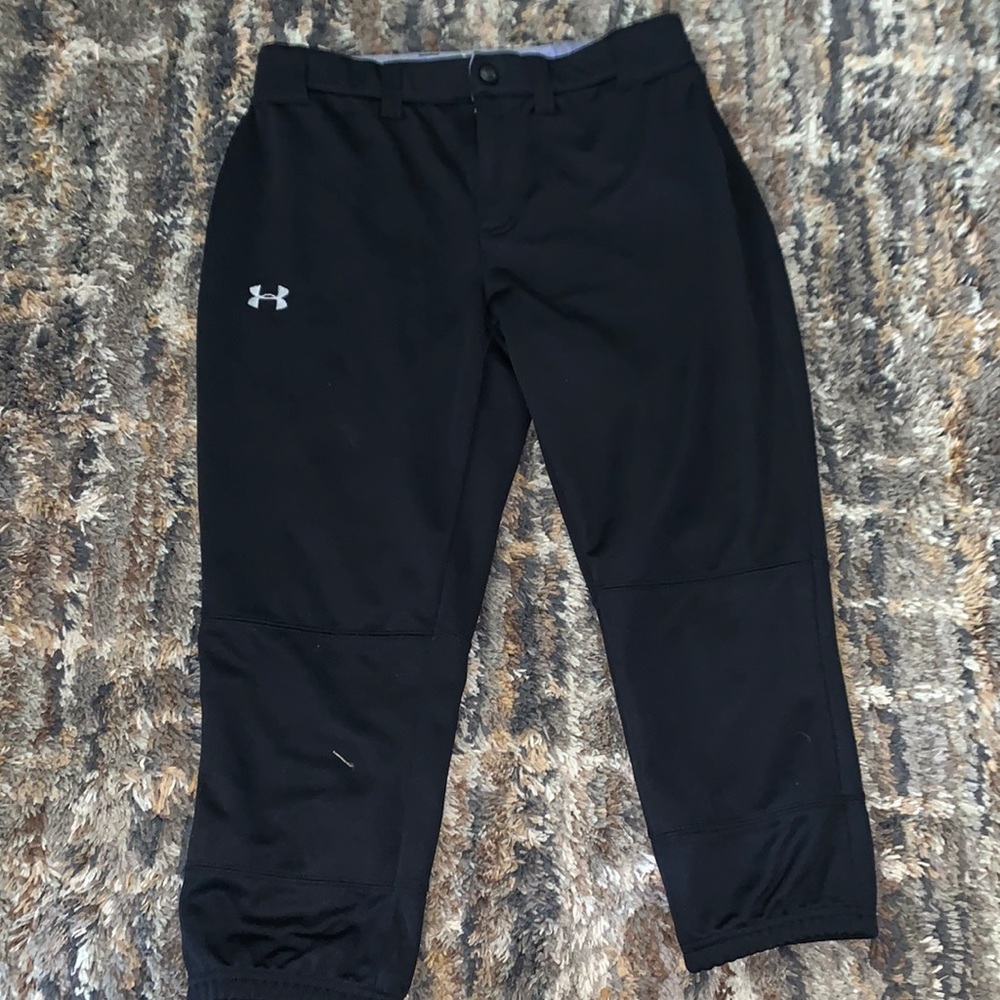 Black underarmour softball pants